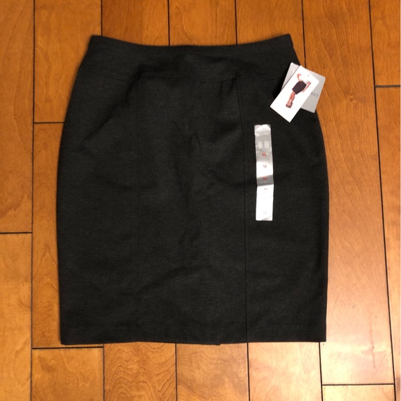 NWT Ellen Tracy Stretch Pencil Skirt, Size M - Picture 3 of 7